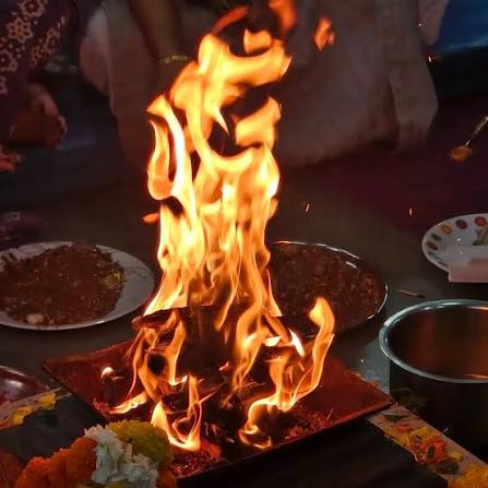 Hawan: Meaning, Benefits, Vidhi, Spiritual Significance & Bhaktinama's Anantkaal Hawan Initiative